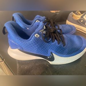 Barely used Kobe’s size 4.5